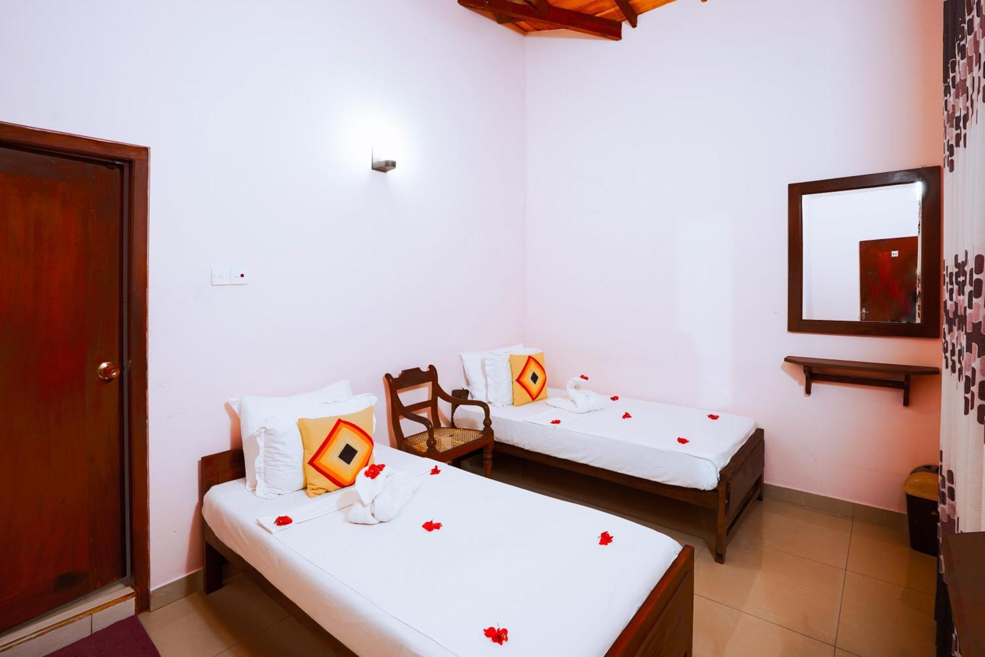 גאלה Frangipani Motel מראה חיצוני תמונה