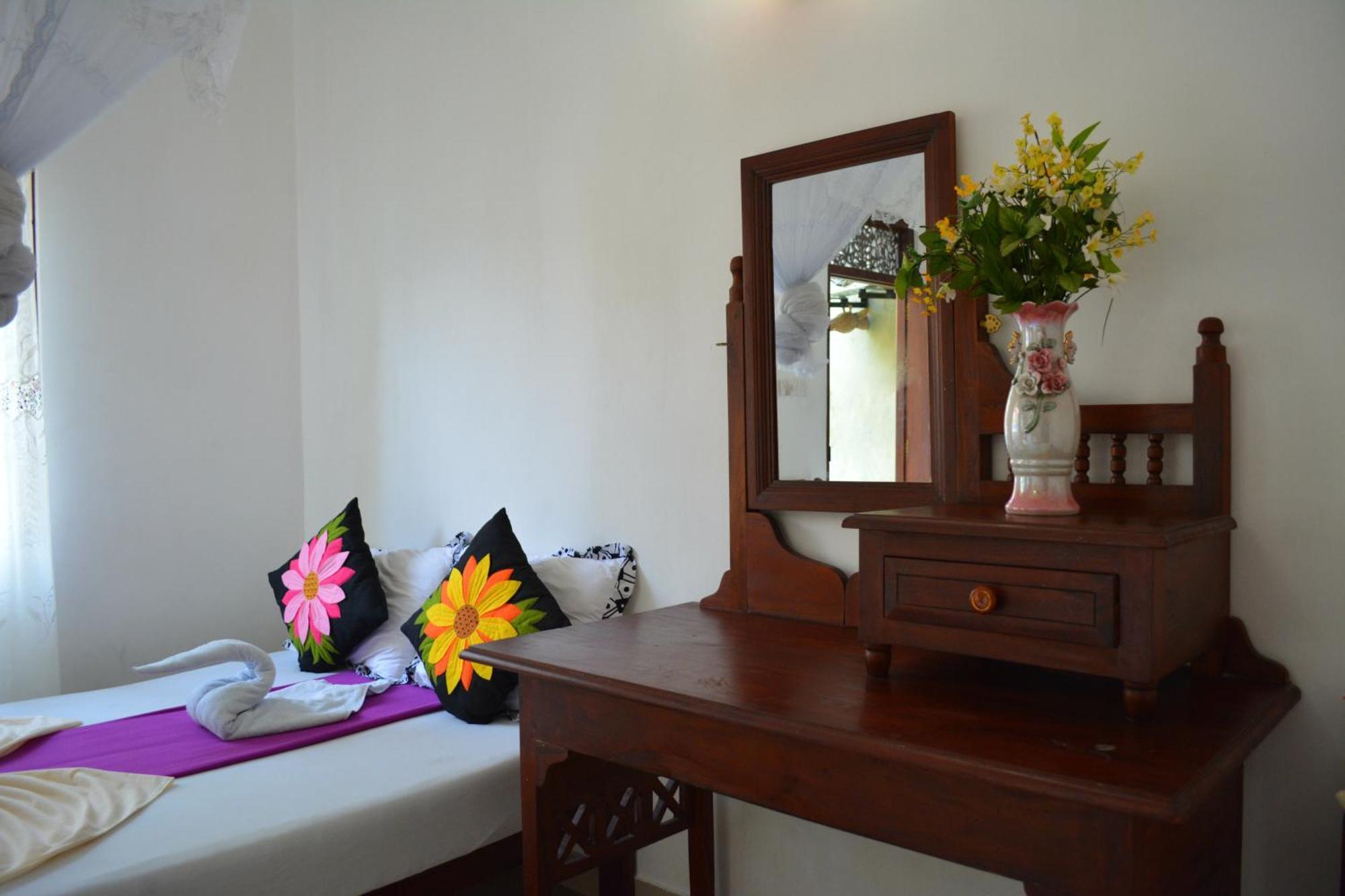גאלה Frangipani Motel חדר תמונה
